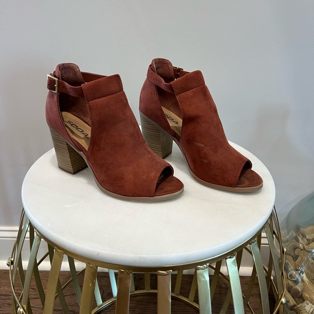 Burgundy heels